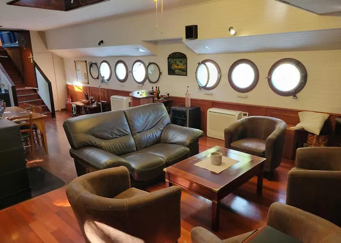 Botel Peniche Mirage-chambre D'hotes *