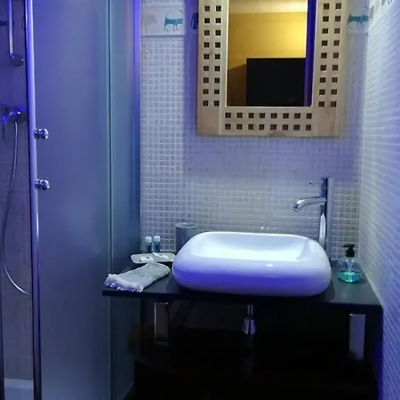 Hotel en barco Peniche Mirage-chambre D'hotes Carcasona