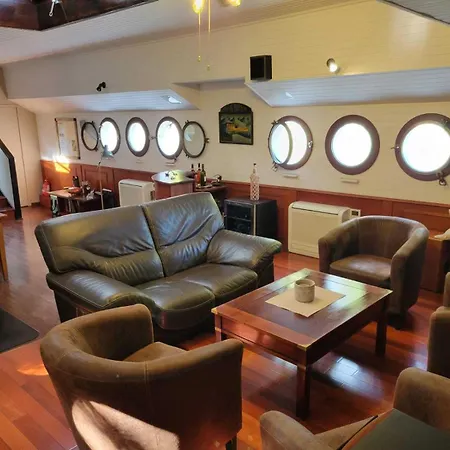 Hotel en barco Peniche Mirage-chambre D'hotes *